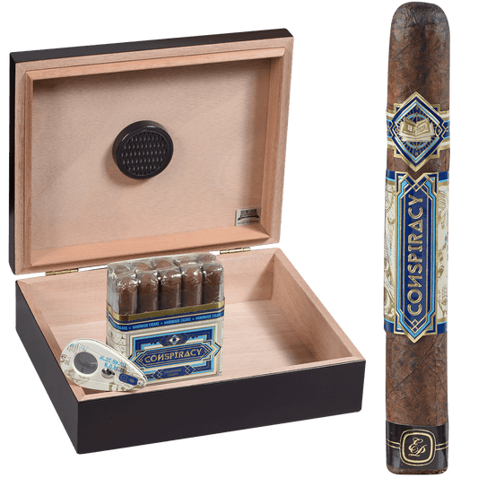 Conspiracy Toro Ecuador Connecticut 6X52 20 Ct Box In Travel Humidor With Xikar Cutter Gift Set