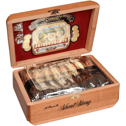 Arturo Fuente Hemingway Short Story Natural 25 Ct. Box 4.50X46/49
