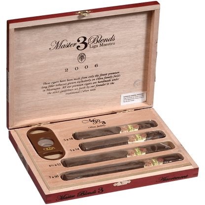 Oliva Master Blends 4 Sampler With Cutter 4 Ct. Box